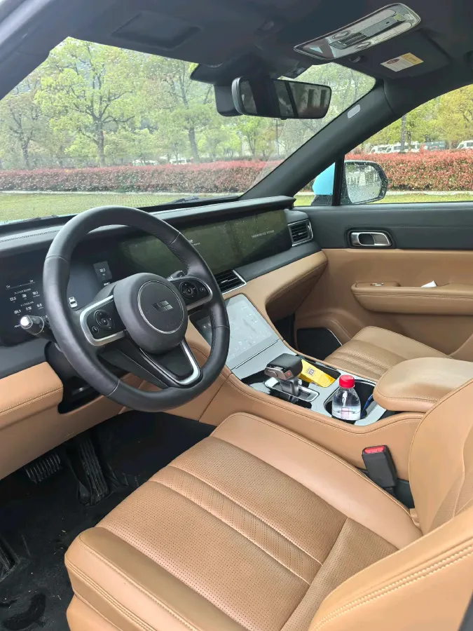 2020 Li ONE Range Extended 131HP REEV 40.5KWH,autocango,china used car exporter,china ev exporter,chinese used car exporter,chinese used ev exporter