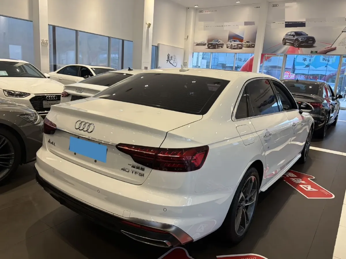 2020 Audi A4L 2.0T 190HP L4 7DCT,autocango,china used car exporter,china ev exporter,chinese used car exporter,chinese used ev exporter