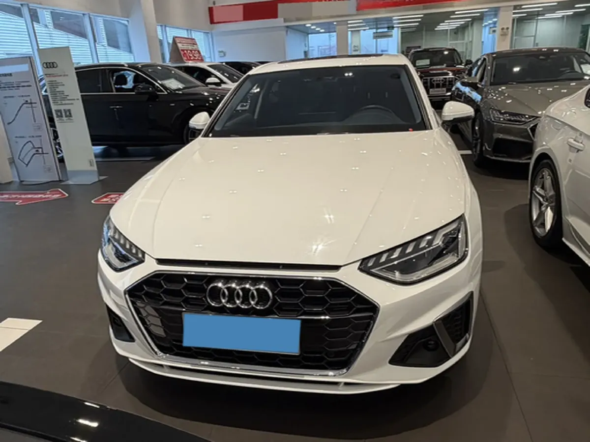 2020 Audi A4L 2.0T 190HP L4 7DCT,autocango,china used car exporter,china ev exporter,chinese used car exporter,chinese used ev exporter