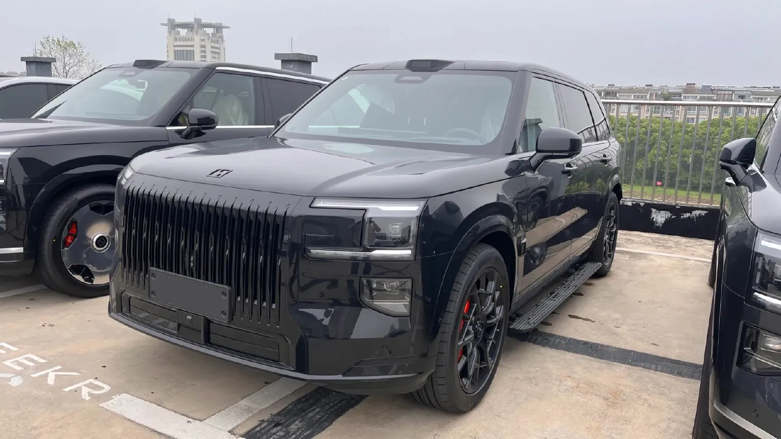 2025 Zeekr 9X 2.0T 279HP L4 1DHT PHEV,autocango,china used car exporter,china ev exporter,chinese used car exporter,chinese used ev exporter