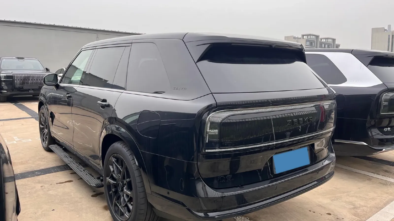 2025 Zeekr 9X 2.0T 279HP L4 1DHT PHEV,autocango,china used car exporter,china ev exporter,chinese used car exporter,chinese used ev exporter