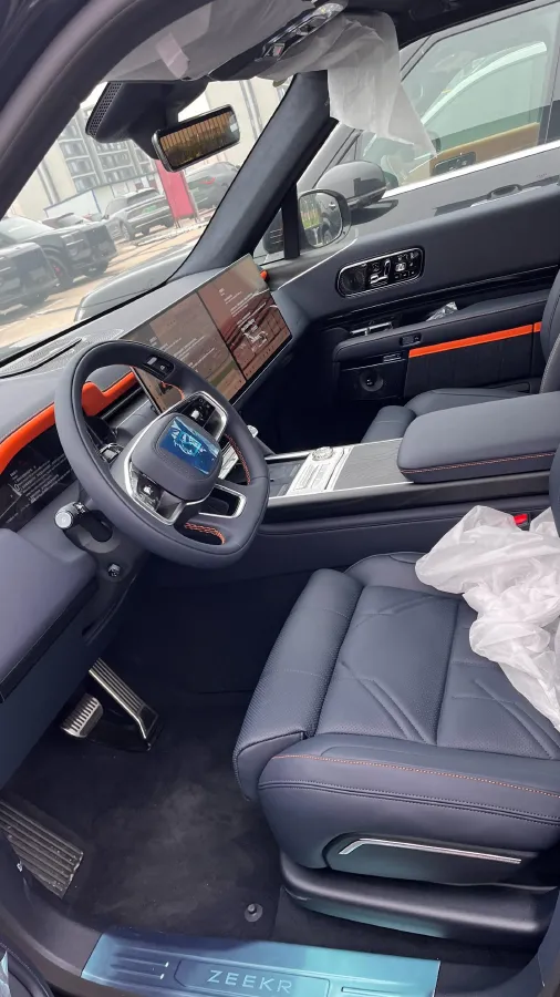 2025 Zeekr 9X 2.0T 279HP L4 1DHT PHEV,autocango,china used car exporter,china ev exporter,chinese used car exporter,chinese used ev exporter