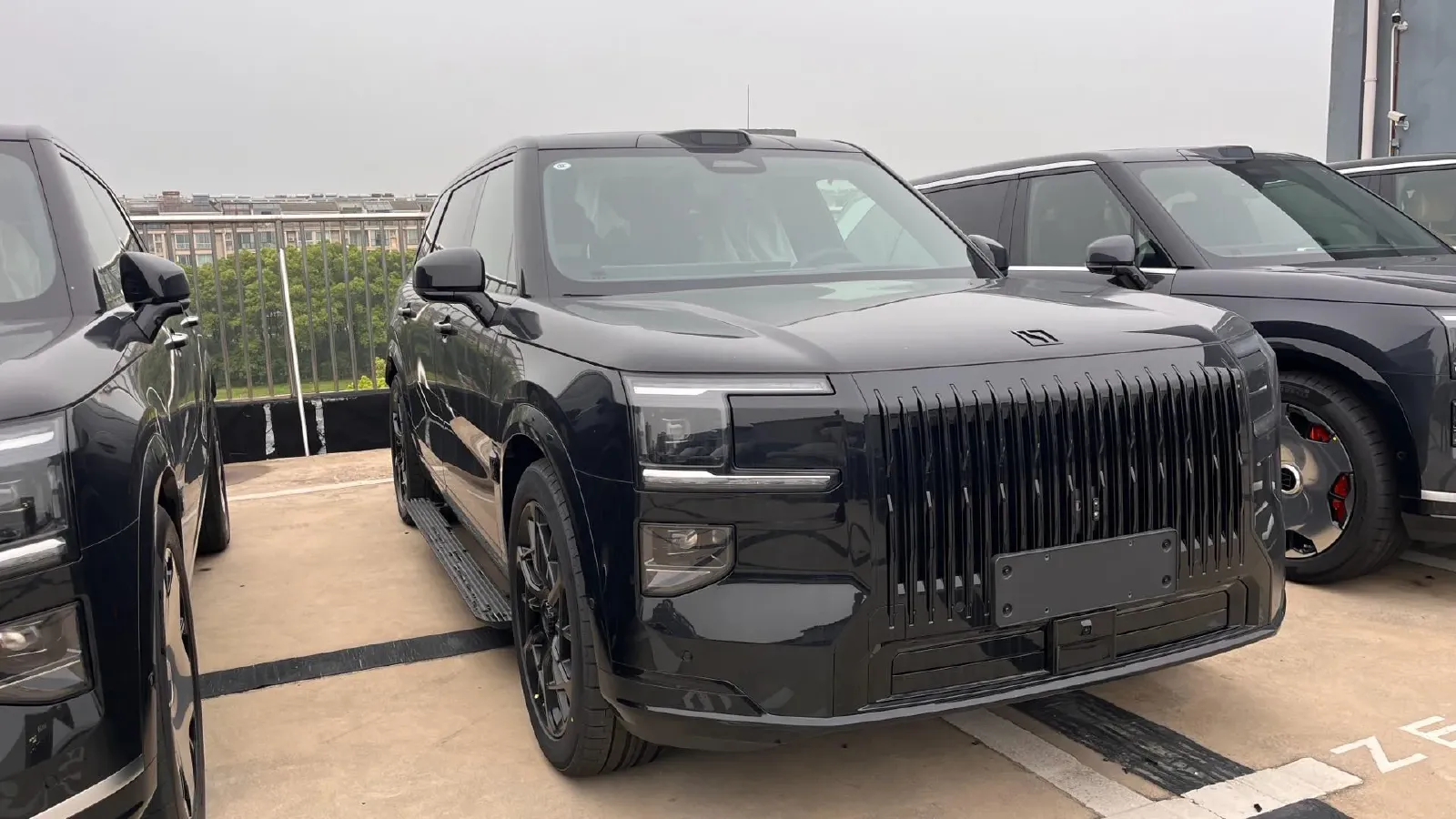 2025 Zeekr 9X 2.0T 279HP L4 1DHT PHEV,autocango,china used car exporter,china ev exporter,chinese used car exporter,chinese used ev exporter