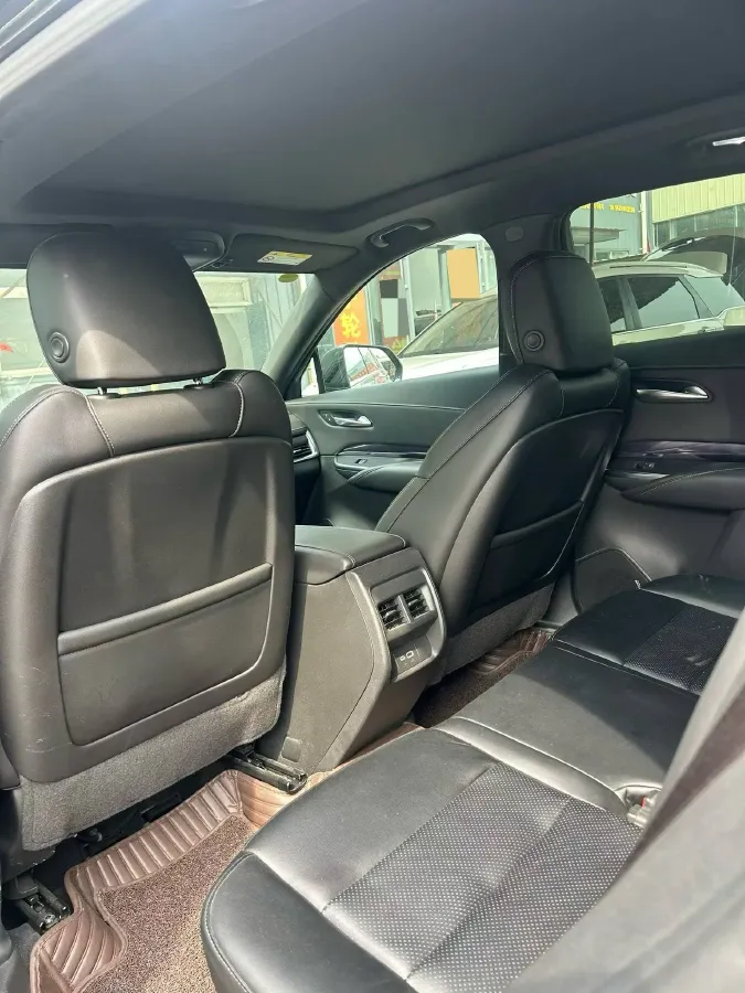 2021 Cadillac XT4 2.0T 237HP L4 9AT,autocango,china used car exporter,china ev exporter,chinese used car exporter,chinese used ev exporter