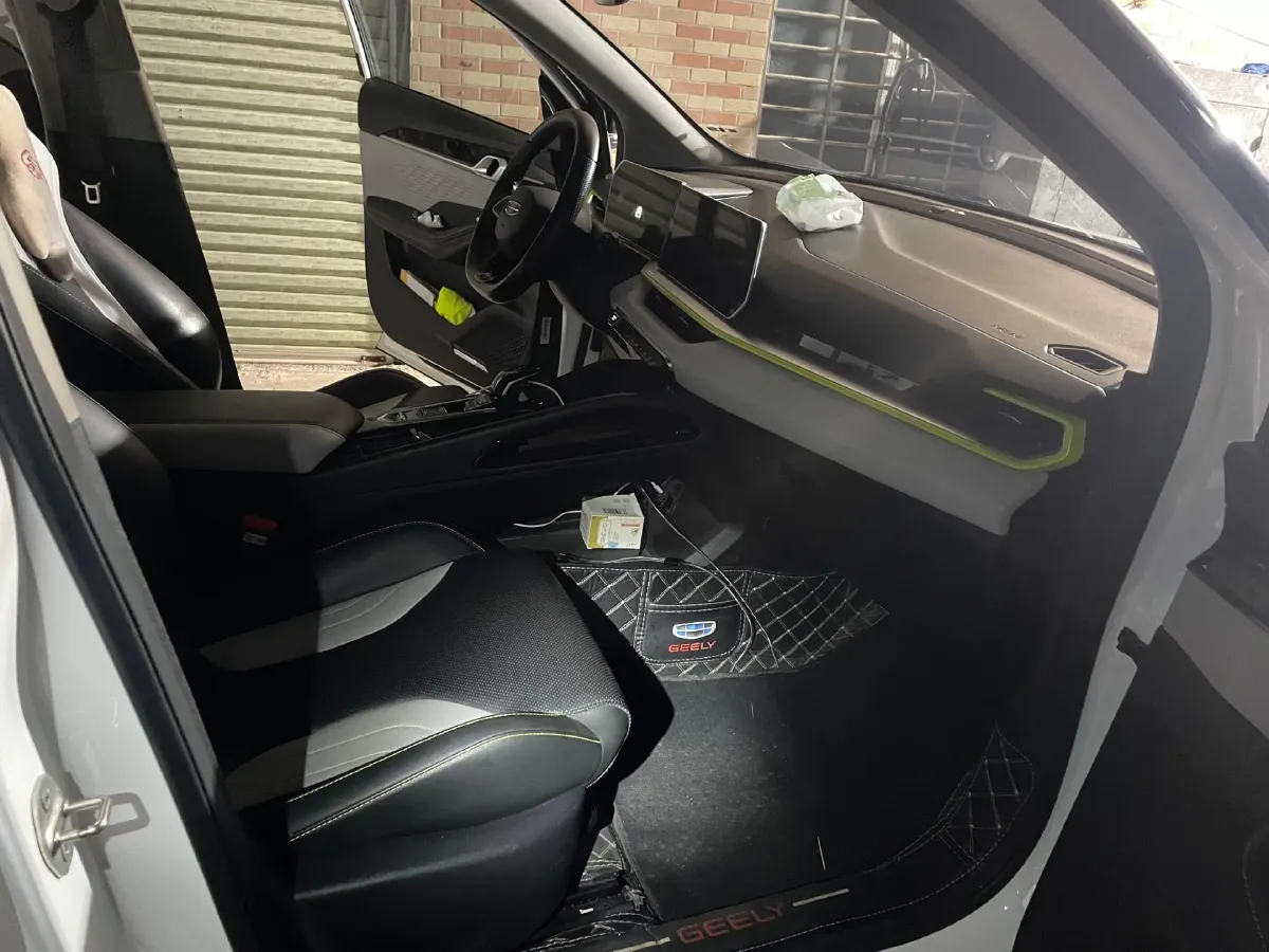 2023 Geely Coolray 1.5T 181HP L4 7DCT,autocango,china used car exporter,china ev exporter,chinese used car exporter,chinese used ev exporter