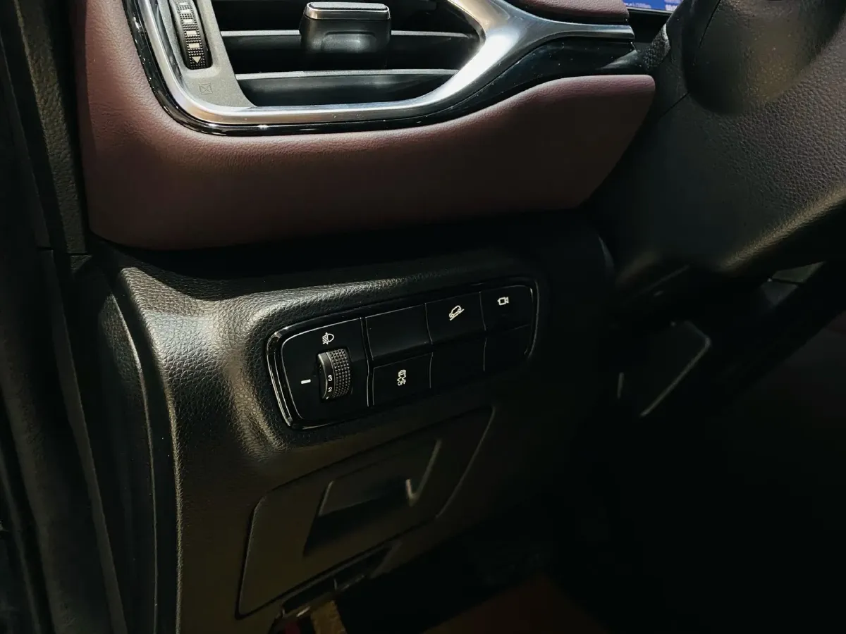 2023 GAC Trumpchi M6 1.5T 177HP L4 7DCT,autocango,china used car exporter,china ev exporter,chinese used car exporter,chinese used ev exporter