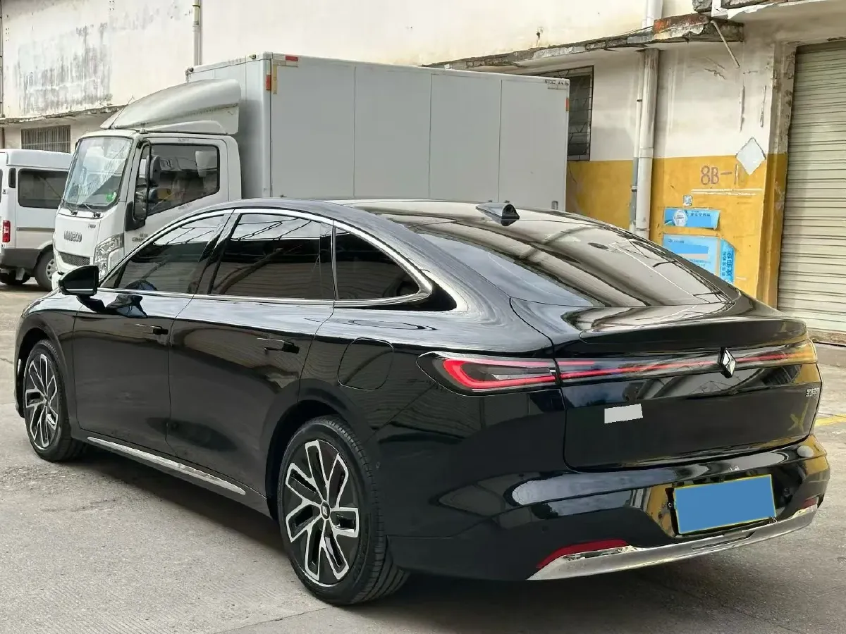 2025 BaoJun XiangJing 1.5T 143HP L4 1DHT PHEV,autocango,china used car exporter,china ev exporter,chinese used car exporter,chinese used ev exporter