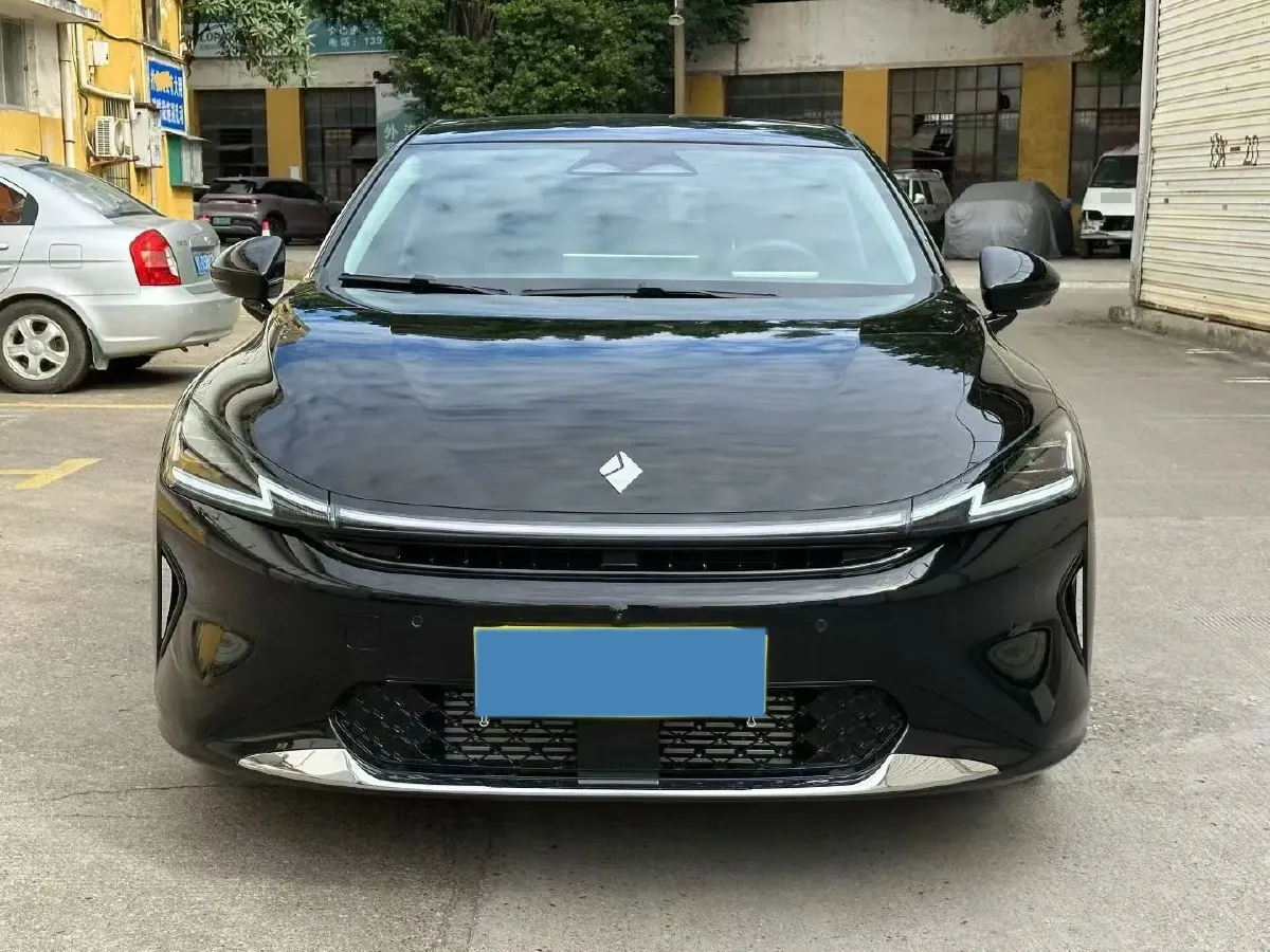 2025 BaoJun XiangJing 1.5T 143HP L4 1DHT PHEV,autocango,china used car exporter,china ev exporter,chinese used car exporter,chinese used ev exporter