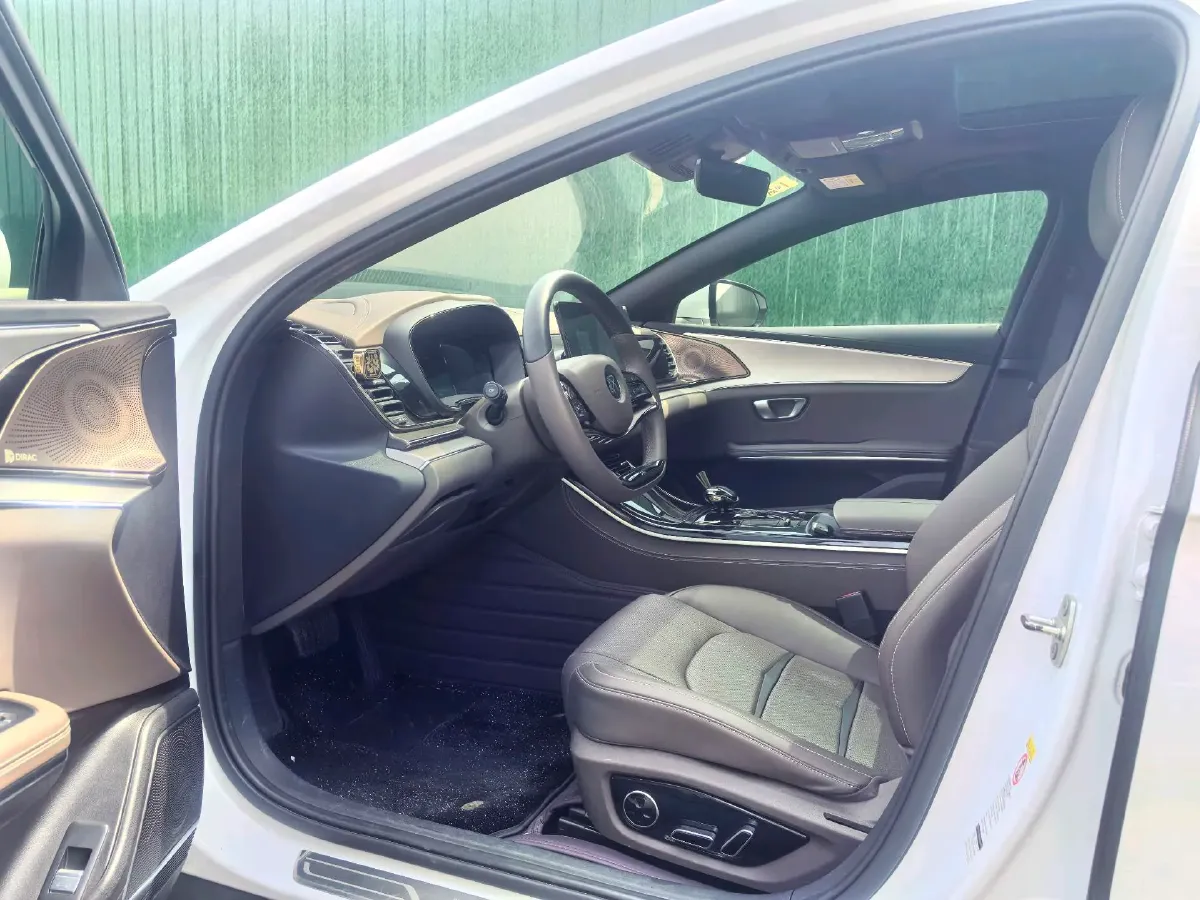 2020 WEY VV7 2.0T 227HP L4 7DCT PHEV,autocango,china used car exporter,china ev exporter,chinese used car exporter,chinese used ev exporter