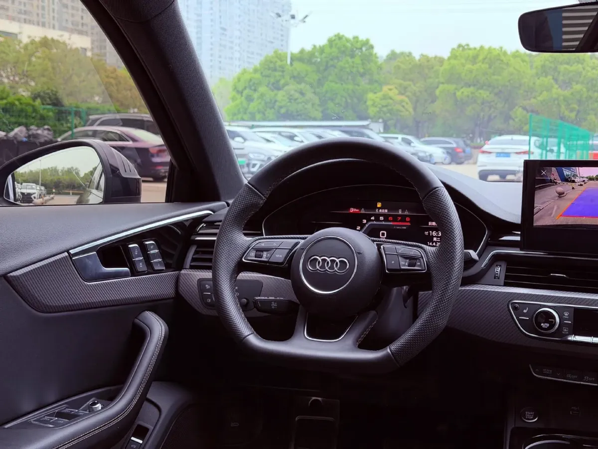 2024 Audi A4L 2.0T 190HP L4 7DCT,autocango,china used car exporter,china ev exporter,chinese used car exporter,chinese used ev exporter