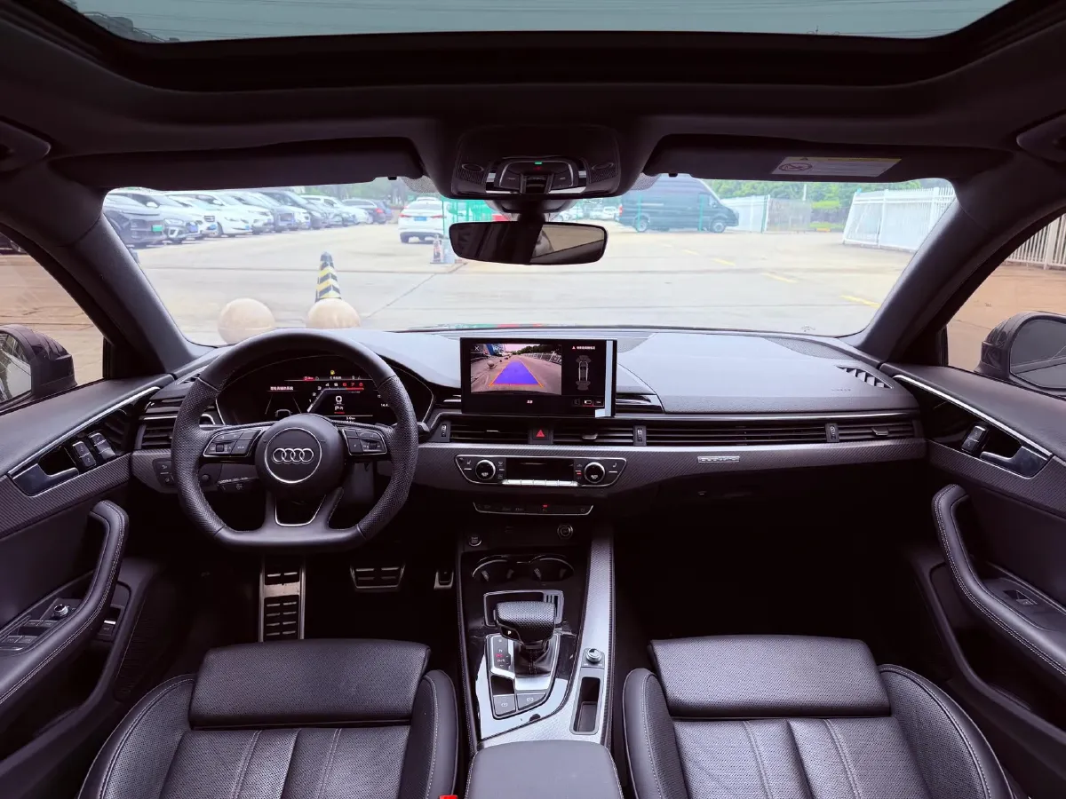 2024 Audi A4L 2.0T 190HP L4 7DCT,autocango,china used car exporter,china ev exporter,chinese used car exporter,chinese used ev exporter