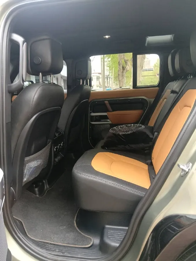 2023 Land Rover Defender 3.0T 400HP L6 8AT,autocango,china used car exporter,china ev exporter,chinese used car exporter,chinese used ev exporter