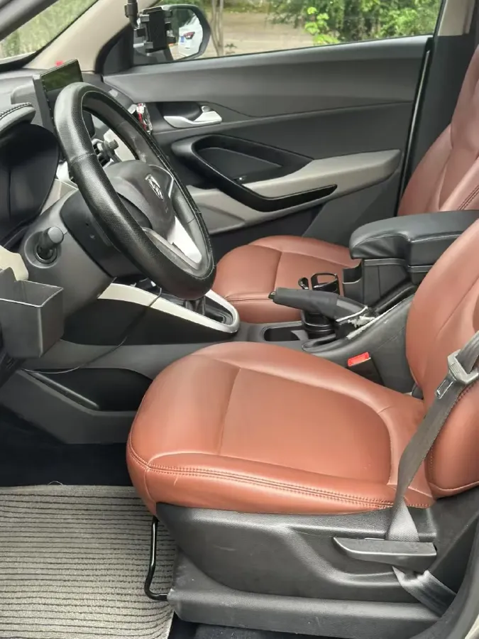 2017 BaoJun 310W 1.5L 105HP L4 6MT,autocango,china used car exporter,china ev exporter,chinese used car exporter,chinese used ev exporter