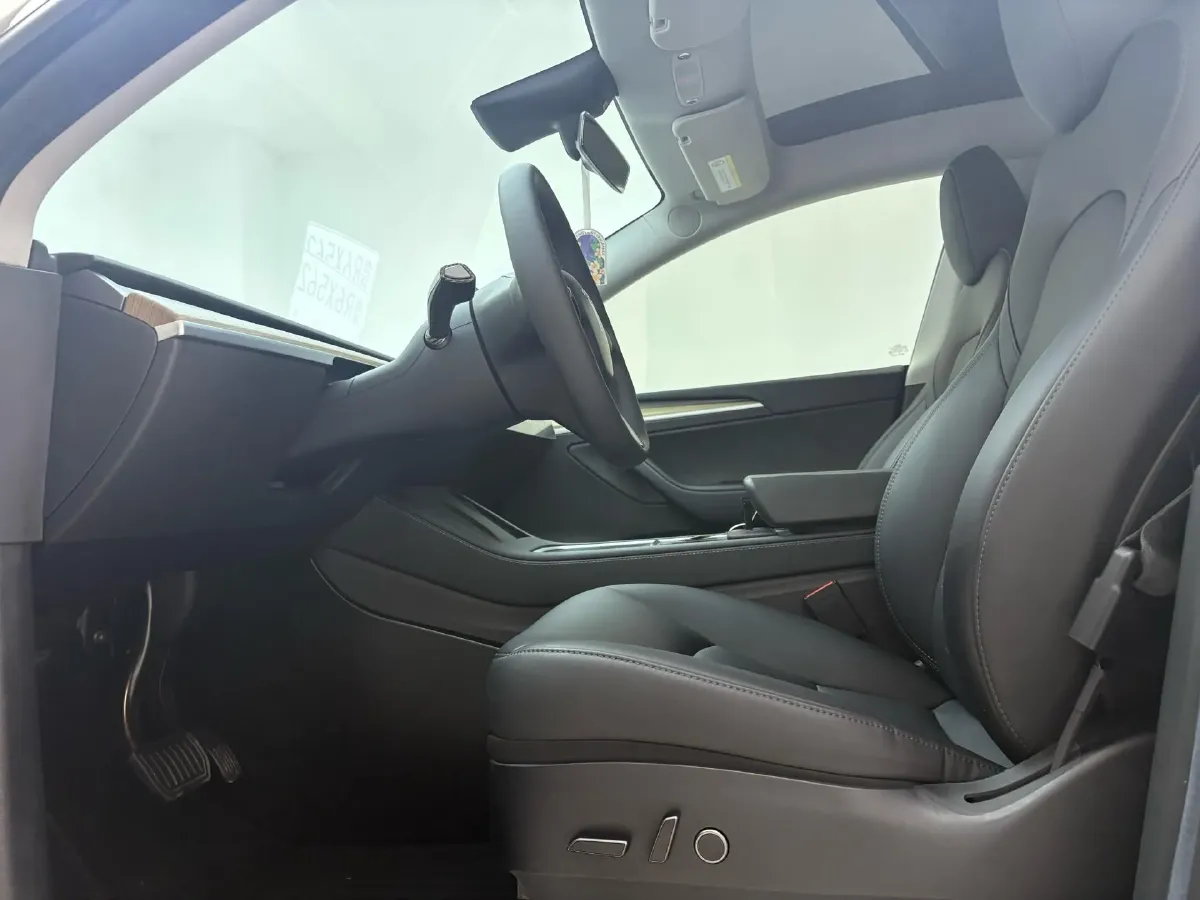 2022 Tesla Model Y BEV 60KWH,autocango,china used car exporter,china ev exporter,chinese used car exporter,chinese used ev exporter