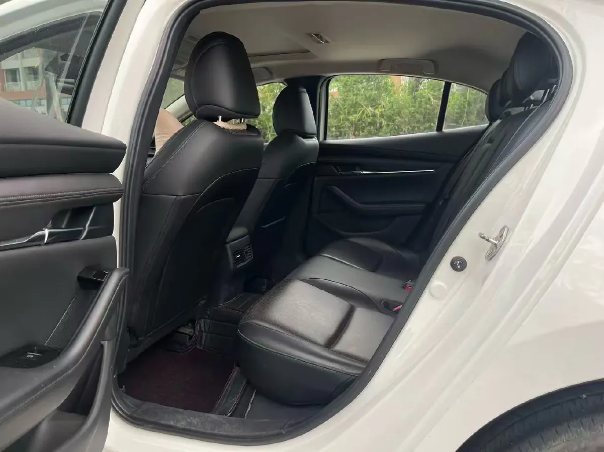 2021 Mazda 3 Axela 2.0L 158HP L4 6AT,autocango,china used car exporter,china ev exporter,chinese used car exporter,chinese used ev exporter