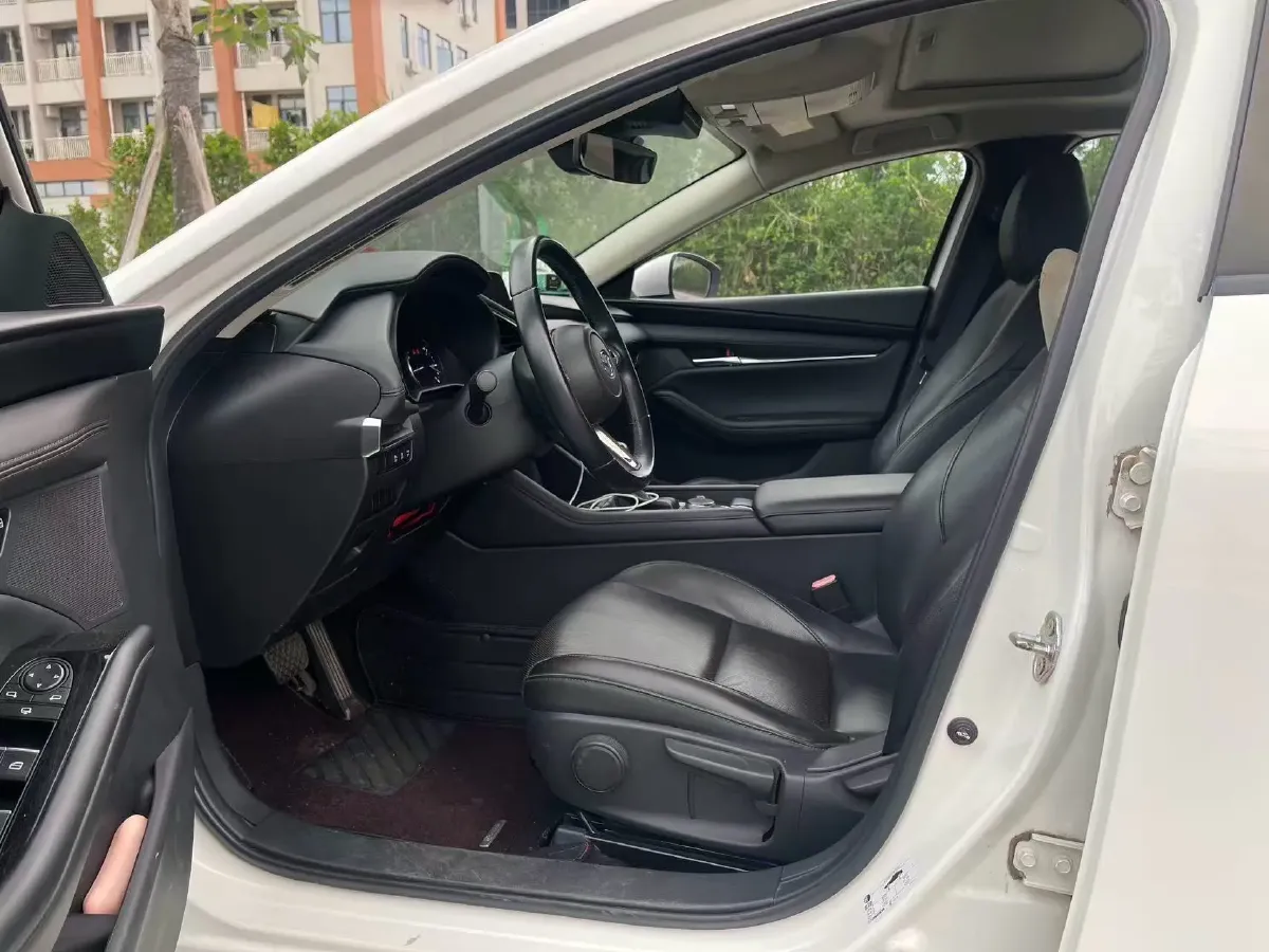 2021 Mazda 3 Axela 2.0L 158HP L4 6AT,autocango,china used car exporter,china ev exporter,chinese used car exporter,chinese used ev exporter