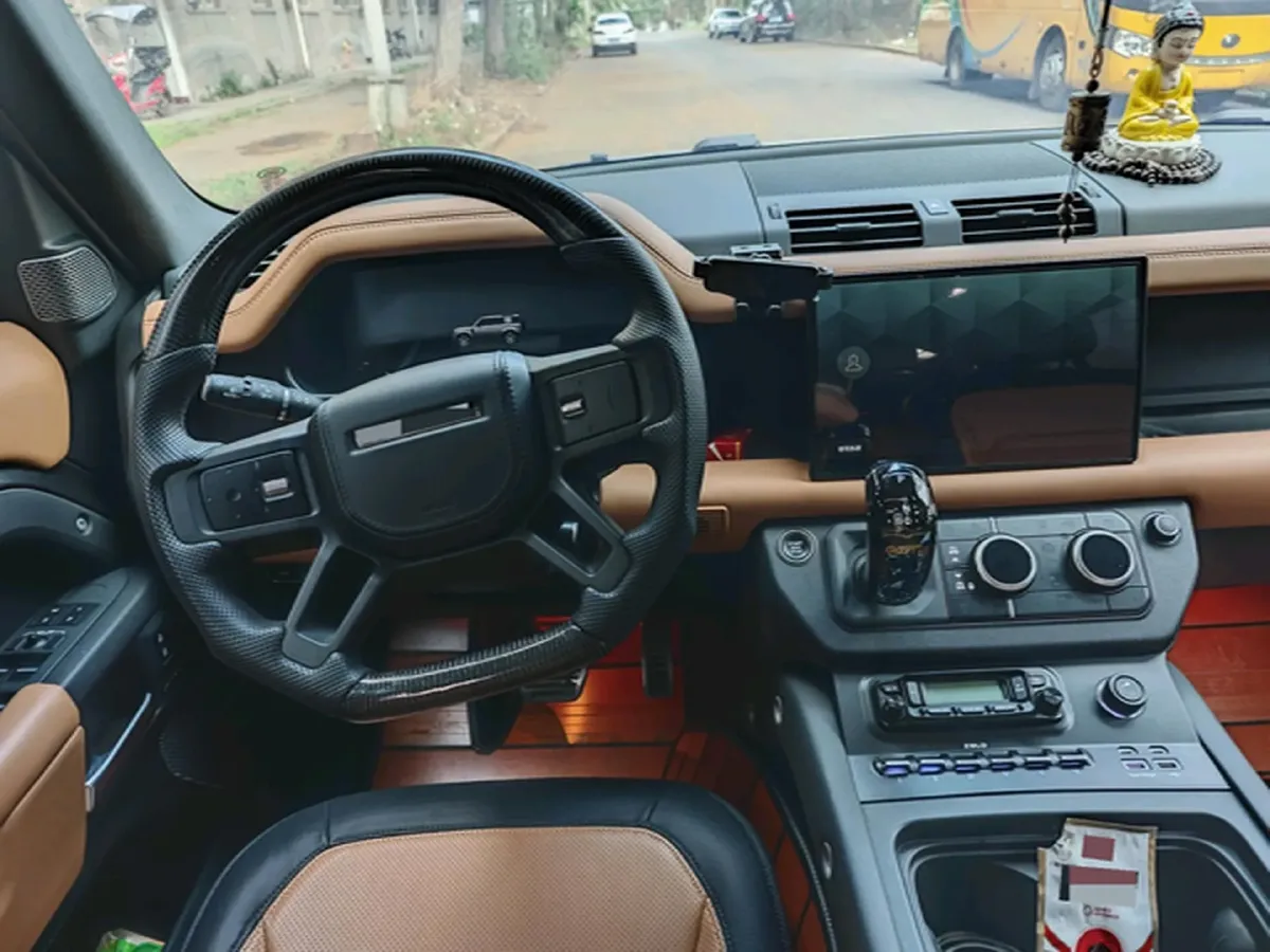 2023 Land Rover Defender 3.0T 400HP L6 8AT,autocango,china used car exporter,china ev exporter,chinese used car exporter,chinese used ev exporter