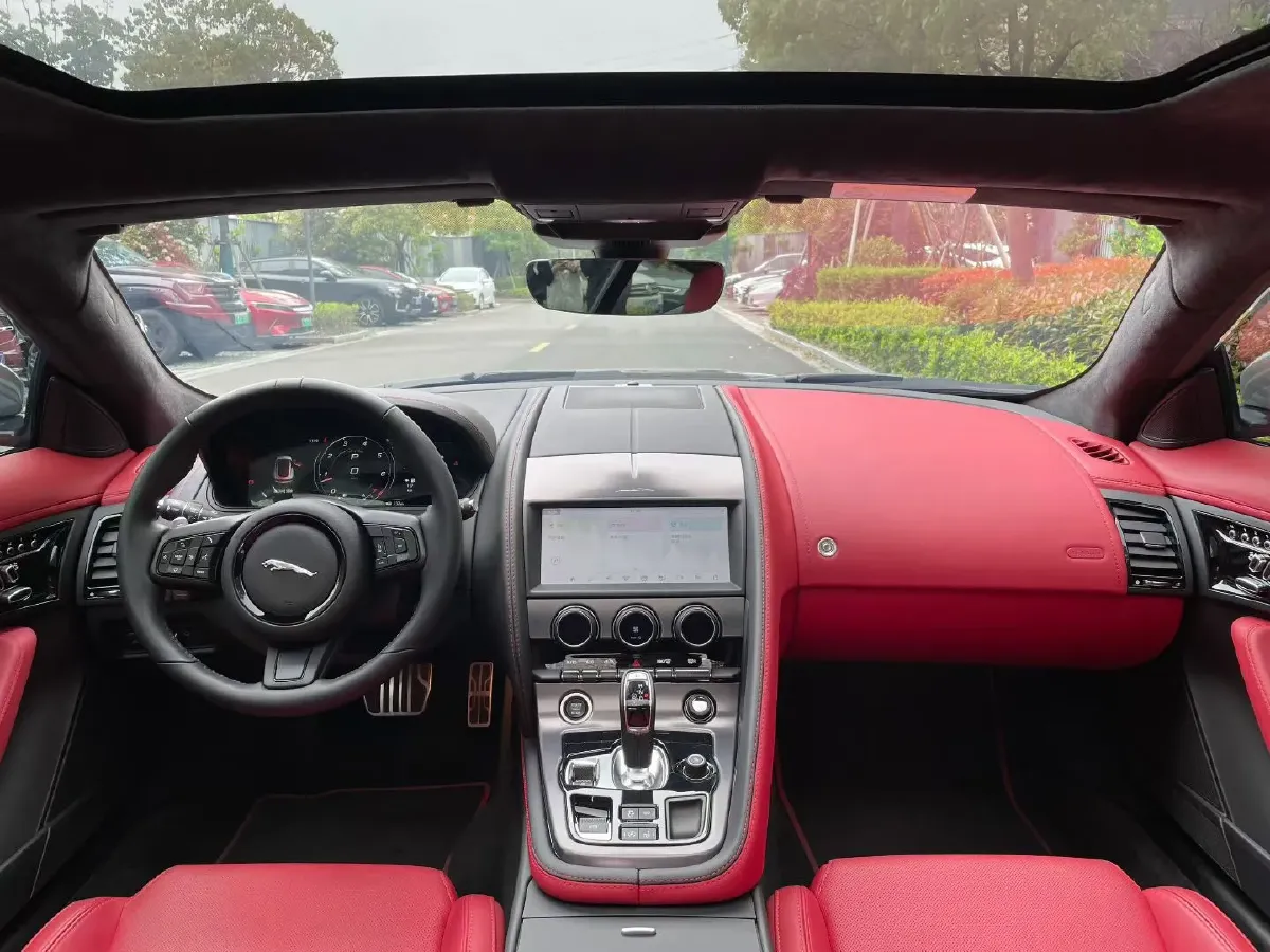 2024 Jaguar F-TYPE 2.0T 300HP L4 8AT,autocango,china used car exporter,china ev exporter,chinese used car exporter,chinese used ev exporter