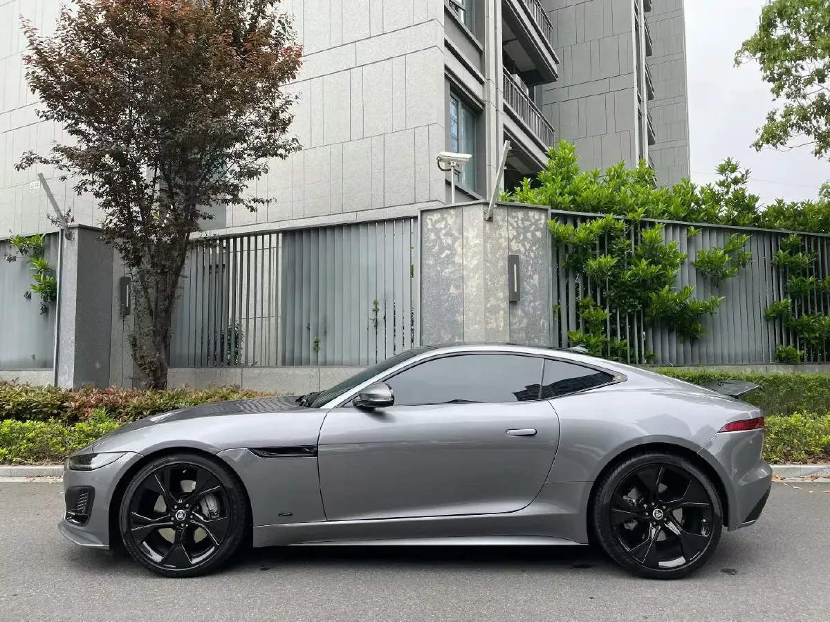 2024 Jaguar F-TYPE 2.0T 300HP L4 8AT,autocango,china used car exporter,china ev exporter,chinese used car exporter,chinese used ev exporter