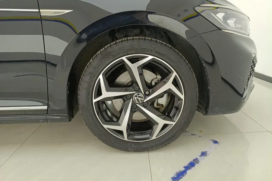 2023 Volkswagen Passat 2.0T 186HP L4 7DCT,autocango,china used car exporter,china ev exporter,chinese used car exporter,chinese used ev exporter