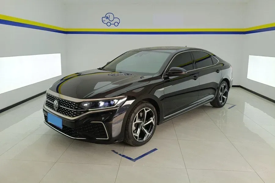 2023 Volkswagen Passat 2.0T 186HP L4 7DCT,autocango,china used car exporter,china ev exporter,chinese used car exporter,chinese used ev exporter