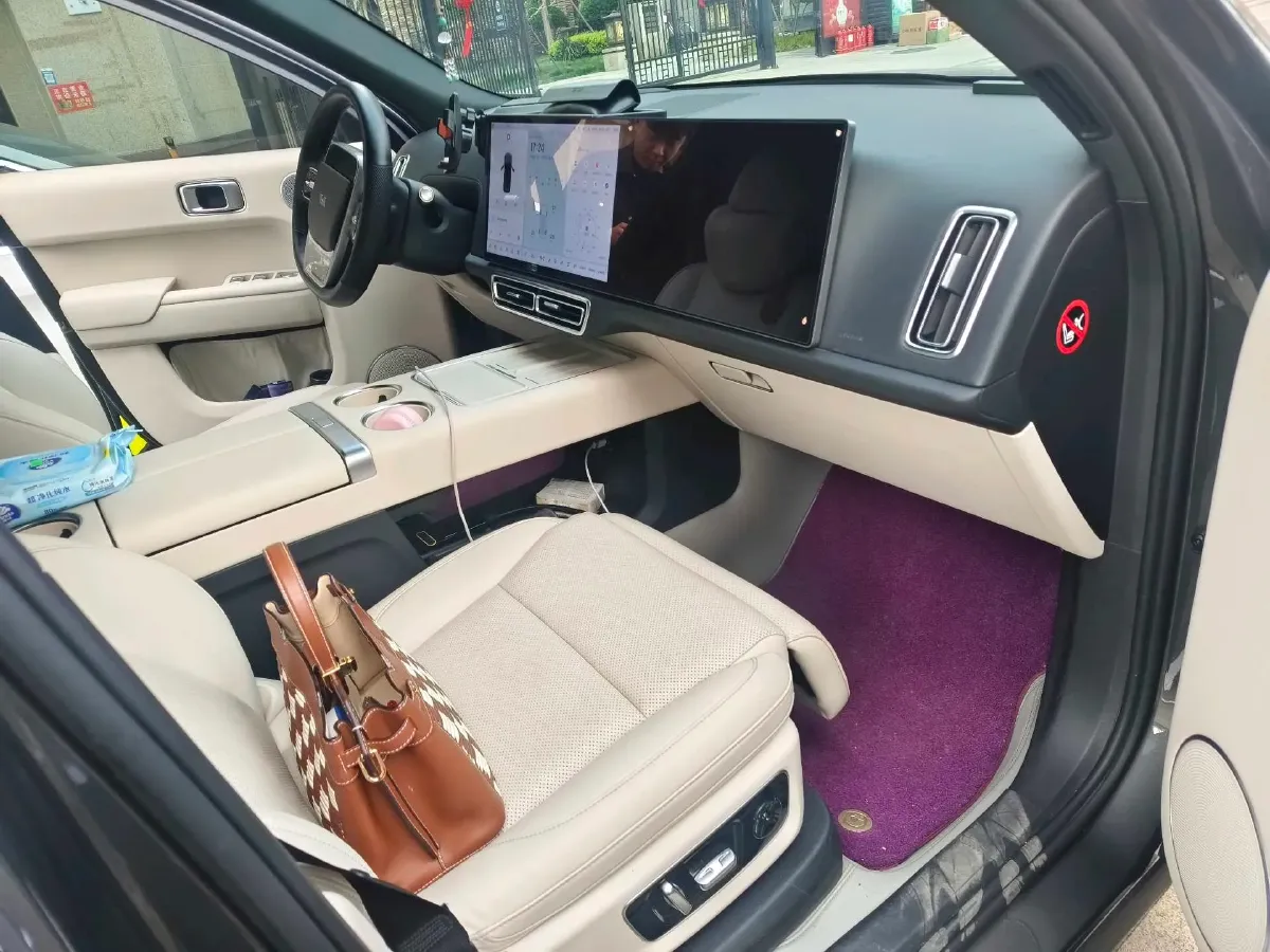 2023 Li L8 Range Extended 154HP REEV 40.9KWH,autocango,china used car exporter,china ev exporter,chinese used car exporter,chinese used ev exporter