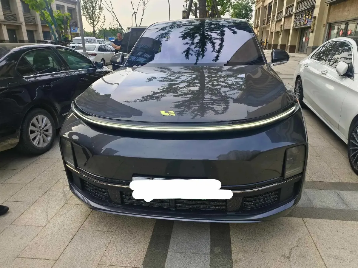 2023 Li L8 Range Extended 154HP REEV 40.9KWH,autocango,china used car exporter,china ev exporter,chinese used car exporter,chinese used ev exporter