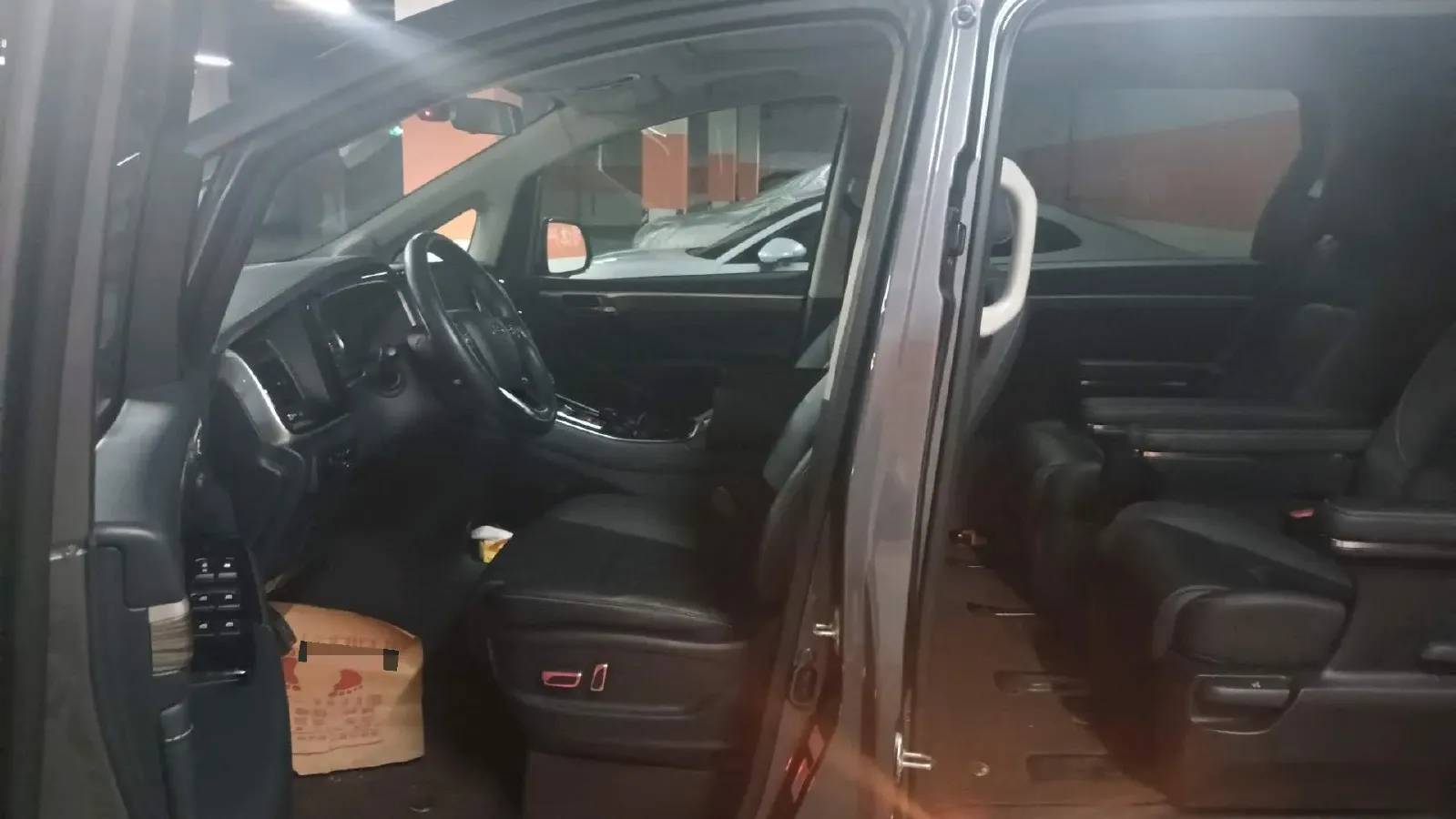 2021 GAC Trumpchi M8 2.0T 252HP L4 8AT,autocango,china used car exporter,china ev exporter,chinese used car exporter,chinese used ev exporter