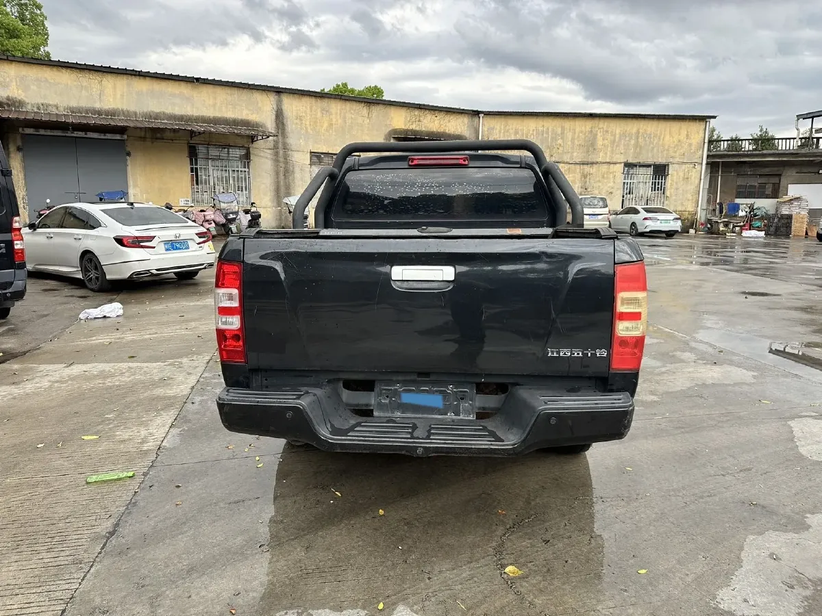 2022 Isuzu RE-MAX Jim 2.8T 120HP L4 5MT,autocango,china used car exporter,china ev exporter,chinese used car exporter,chinese used ev exporter