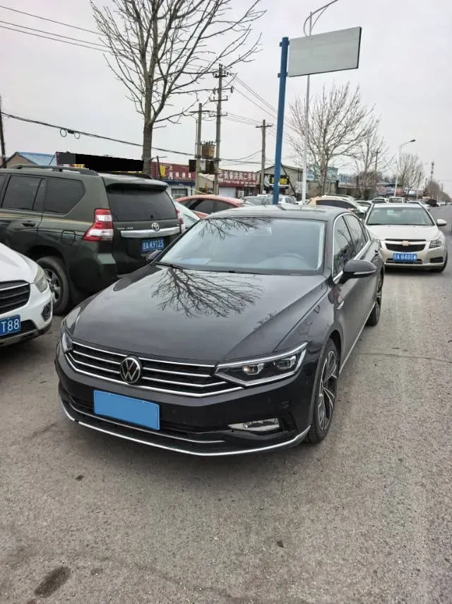 2020 Volkswagen Magotan 2.0T 186HP L4 7DCT,autocango,china used car exporter,china ev exporter,chinese used car exporter,chinese used ev exporter