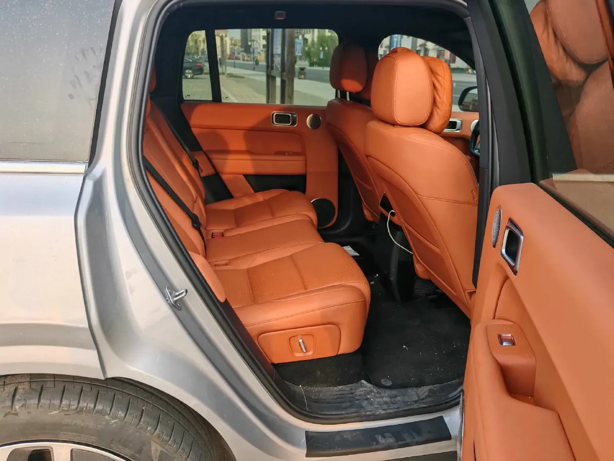 2024 Li L6 Range Extended 154HP L4 REEV 36.8KWH,autocango,china used car exporter,china ev exporter,chinese used car exporter,chinese used ev exporter