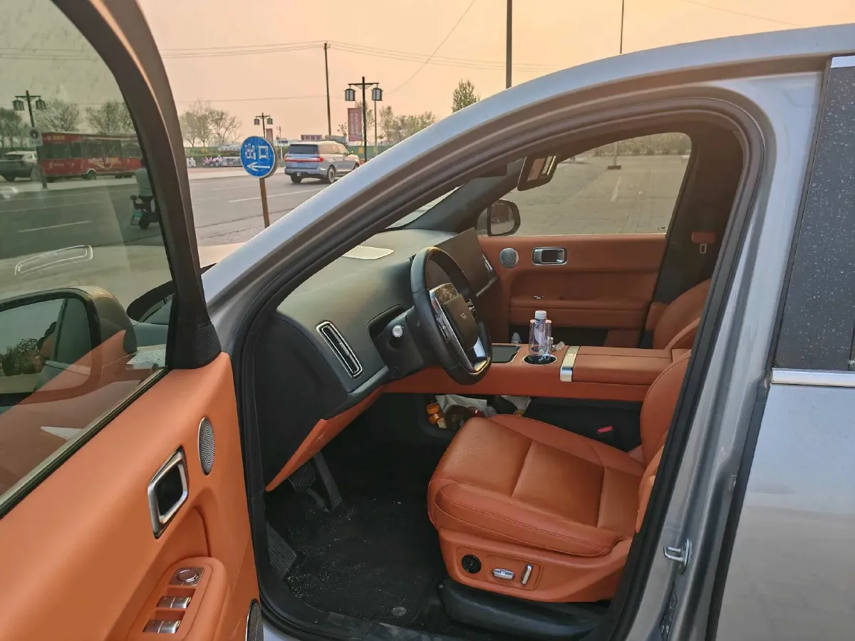 2024 Li L6 Range Extended 154HP L4 REEV 36.8KWH,autocango,china used car exporter,china ev exporter,chinese used car exporter,chinese used ev exporter