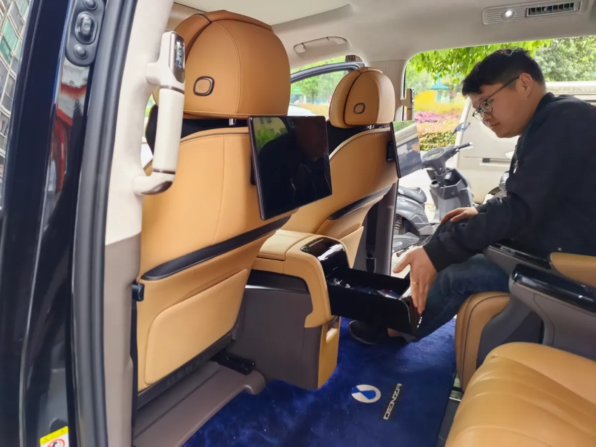 2022 Mercedes-Benz GLC Class 2.0T 197HP L4 9AT,autocango,china used car exporter,china ev exporter,chinese used car exporter,chinese used ev exporter