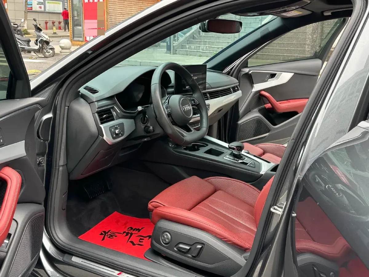 2021 Audi A4L 2.0T 190HP L4 7DCT,autocango,china used car exporter,china ev exporter,chinese used car exporter,chinese used ev exporter