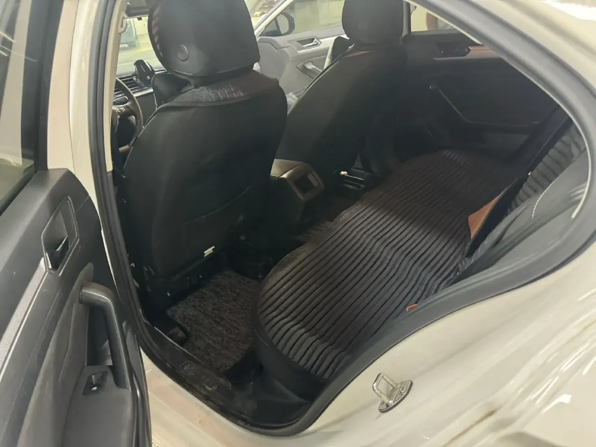 2019 Volkswagen T-Cross 1.4T 150HP L4 7DCT,autocango,china used car exporter,china ev exporter,chinese used car exporter,chinese used ev exporter