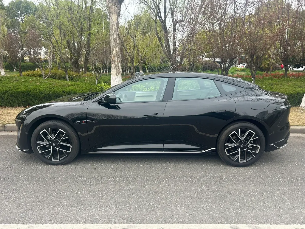 2025 Avatr 06 REEV 156HP REEV,autocango,china used car exporter,china ev exporter,chinese used car exporter,chinese used ev exporter