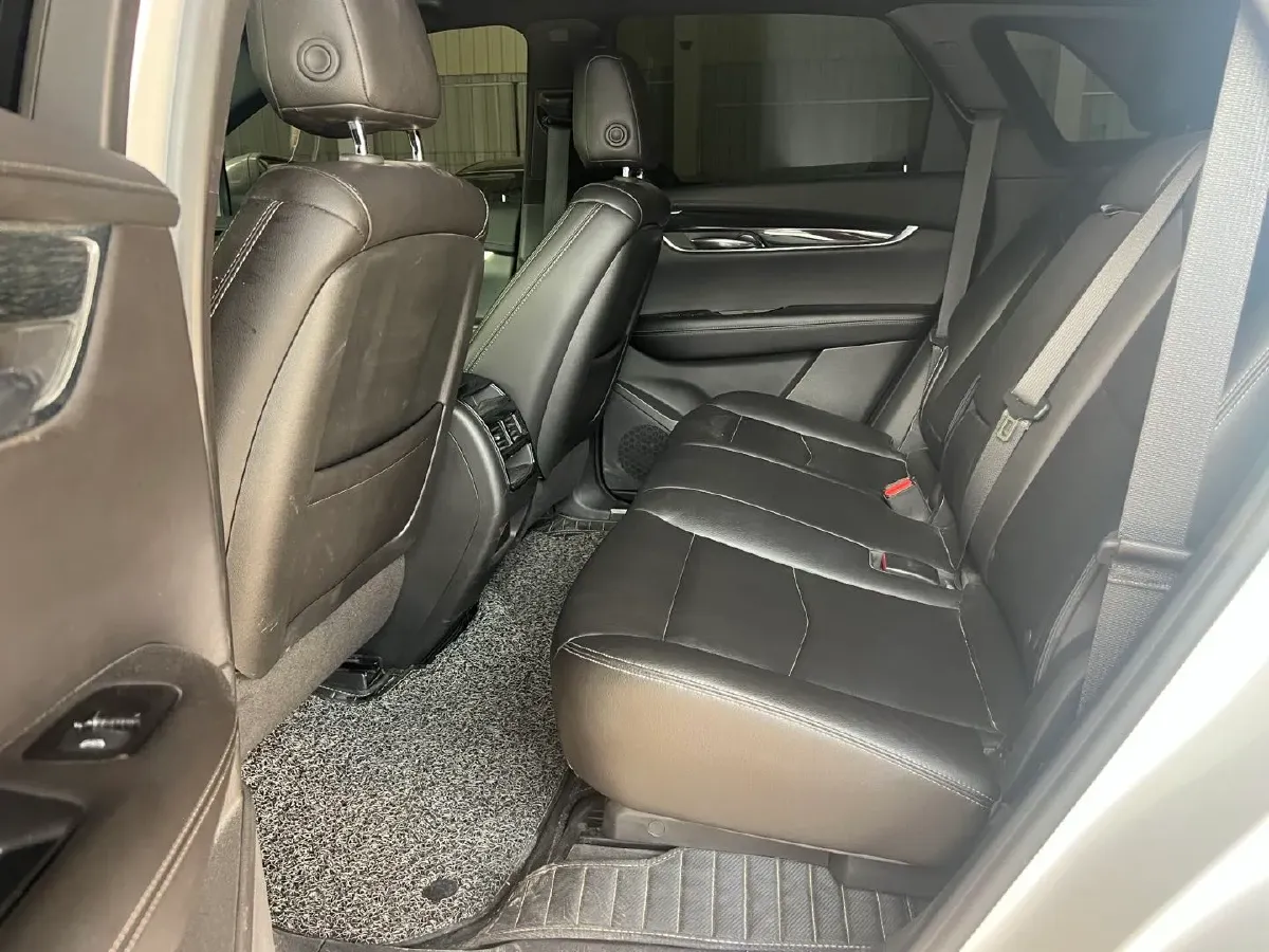 2021 Cadillac XT5 2.0T 237HP L4 9AT,autocango,china used car exporter,china ev exporter,chinese used car exporter,chinese used ev exporter