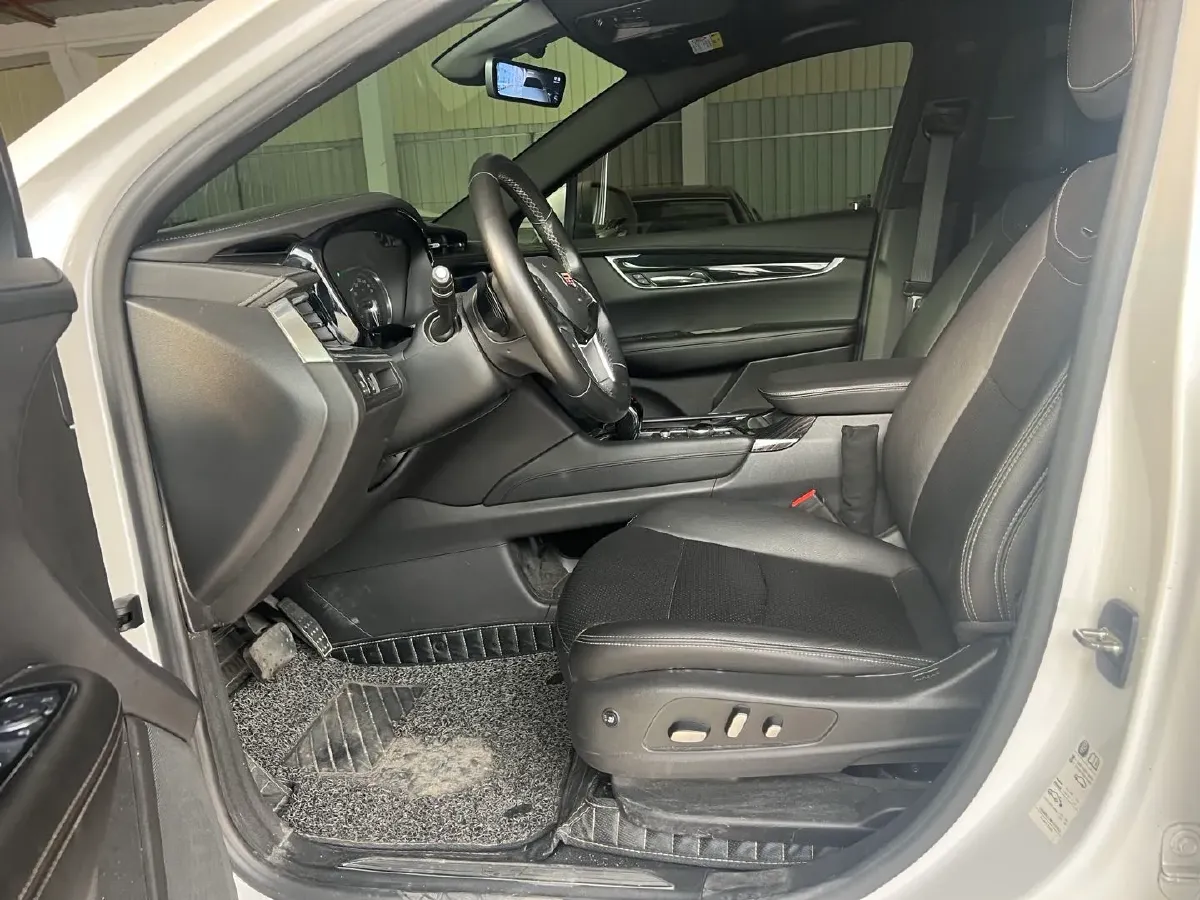 2021 Cadillac XT5 2.0T 237HP L4 9AT,autocango,china used car exporter,china ev exporter,chinese used car exporter,chinese used ev exporter