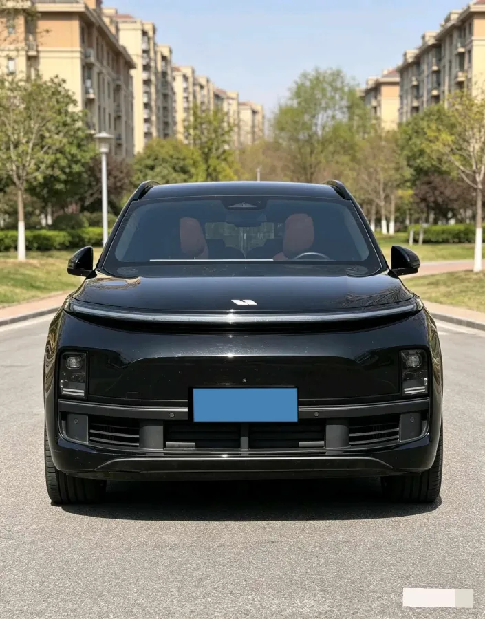 2023 Li L8 Range Extended 154HP REEV 40.9KWH,autocango,china used car exporter,china ev exporter,chinese used car exporter,chinese used ev exporter