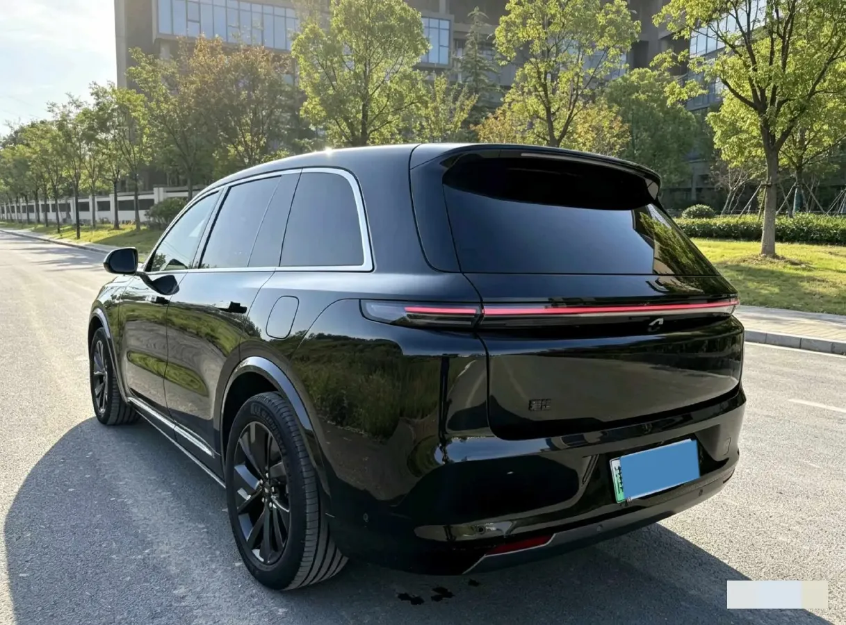 2023 Li L8 Range Extended 154HP REEV 40.9KWH,autocango,china used car exporter,china ev exporter,chinese used car exporter,chinese used ev exporter