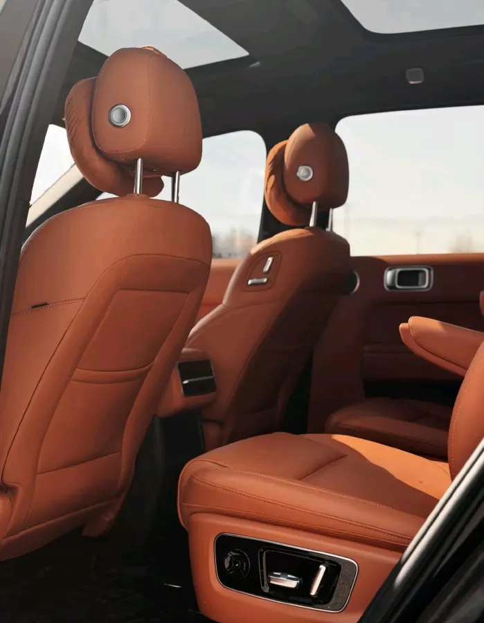 2023 Li L8 Range Extended 154HP REEV 40.9KWH,autocango,china used car exporter,china ev exporter,chinese used car exporter,chinese used ev exporter