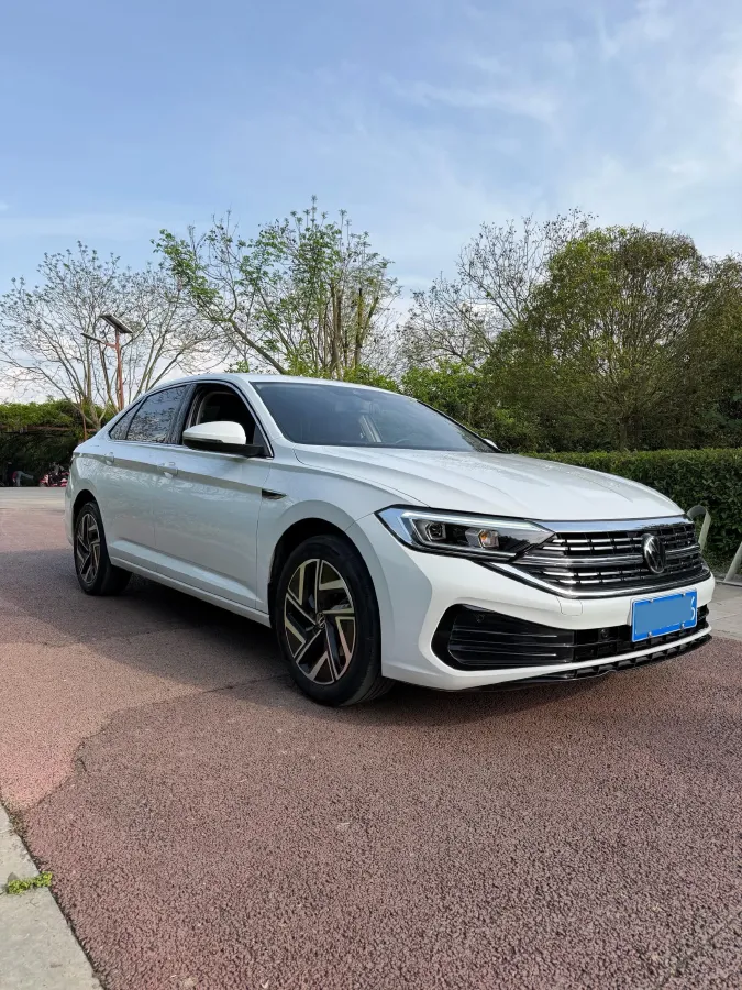 2023 Volkswagen Sagitar 1.5T 160HP L4 7DCT,autocango,china used car exporter,china ev exporter,chinese used car exporter,chinese used ev exporter