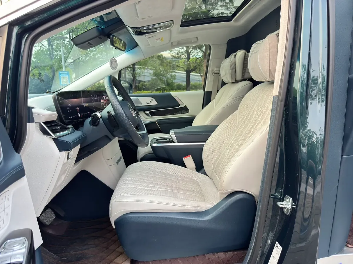 2023 Buick Century 2.0T 237HP L4 9AT,autocango,china used car exporter,china ev exporter,chinese used car exporter,chinese used ev exporter