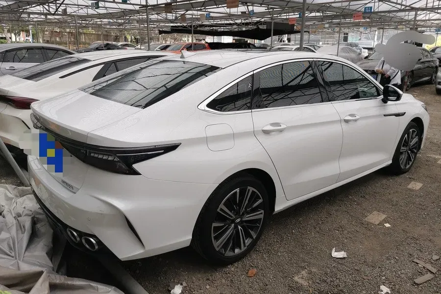 2024 Chery Arrizo 8 1.6T 197HP L4 7DCT,autocango,china used car exporter,china ev exporter,chinese used car exporter,chinese used ev exporter