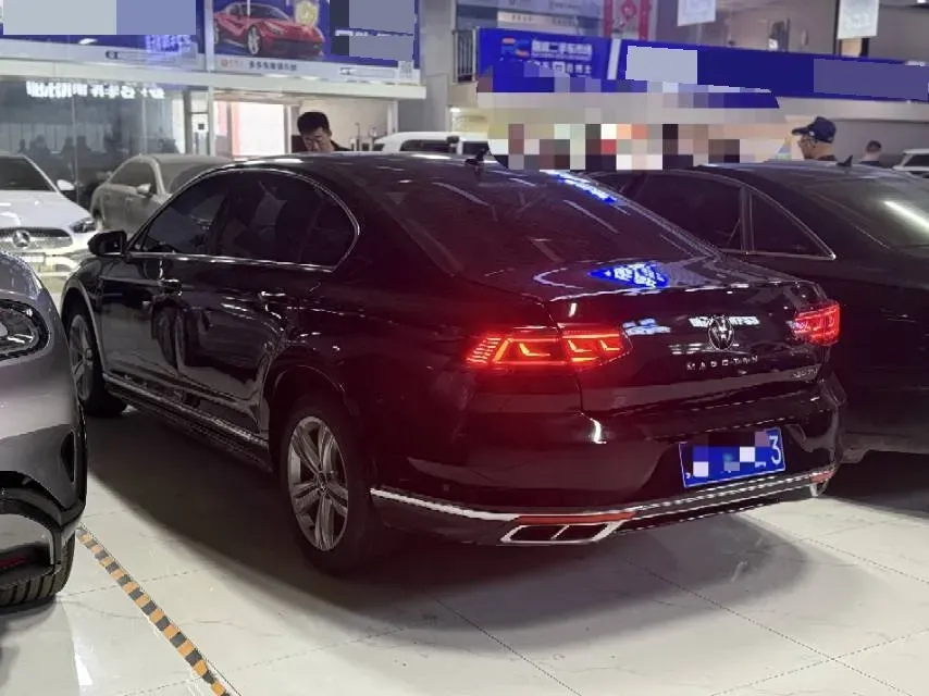 2023 Volkswagen Magotan 1.4T 150HP L4 7DCT,autocango,china used car exporter,china ev exporter,chinese used car exporter,chinese used ev exporter