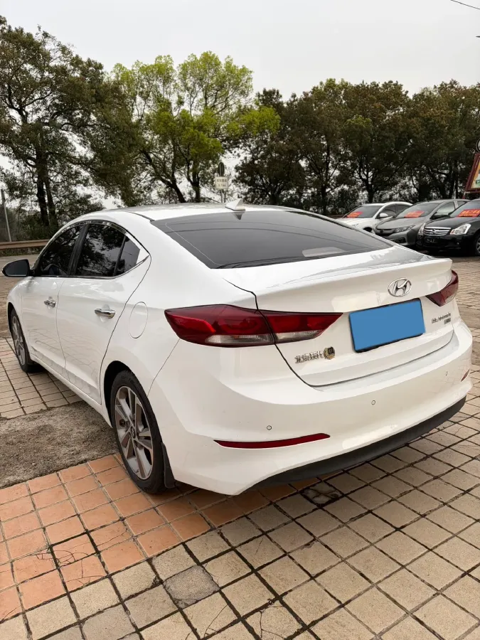 2016 Hyundai Elantra 1.6L 130HP L4 6AT,autocango,china used car exporter,china ev exporter,chinese used car exporter,chinese used ev exporter