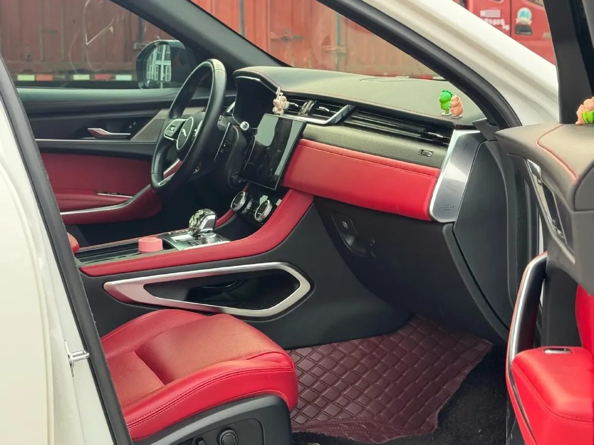 2023 Jaguar F-PACE 2.0T 250HP L4 8AT,autocango,china used car exporter,china ev exporter,chinese used car exporter,chinese used ev exporter