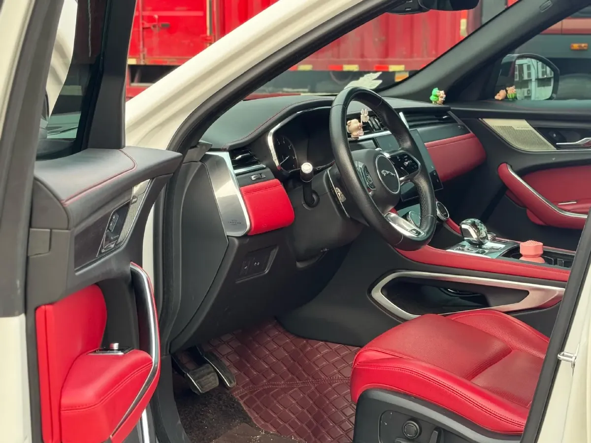 2023 Jaguar F-PACE 2.0T 250HP L4 8AT,autocango,china used car exporter,china ev exporter,chinese used car exporter,chinese used ev exporter