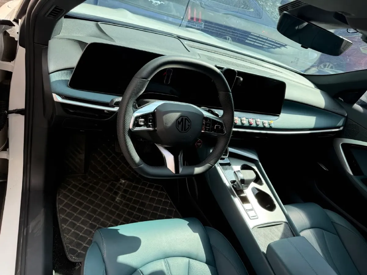 2025 MG 7 1.5T 188HP L4 7DCT,autocango,china used car exporter,china ev exporter,chinese used car exporter,chinese used ev exporter