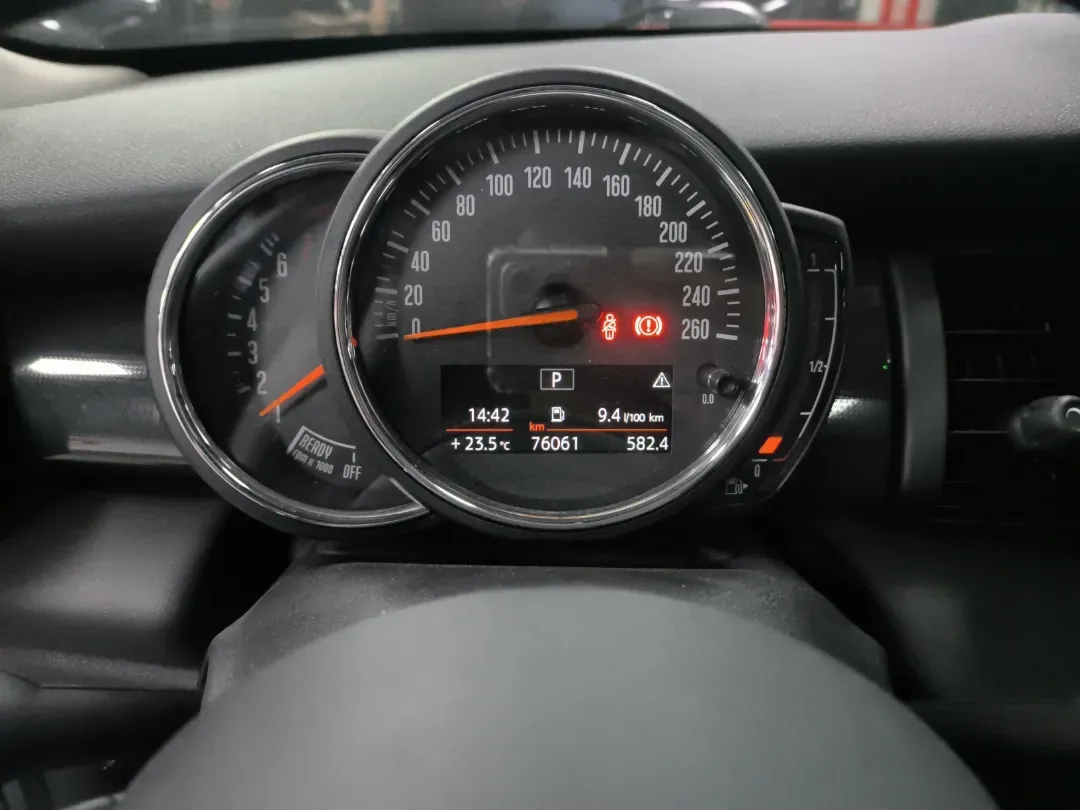 2020 MINI MINI 2.0T 192HP L4 7DCT,autocango,china used car exporter,china ev exporter,chinese used car exporter,chinese used ev exporter